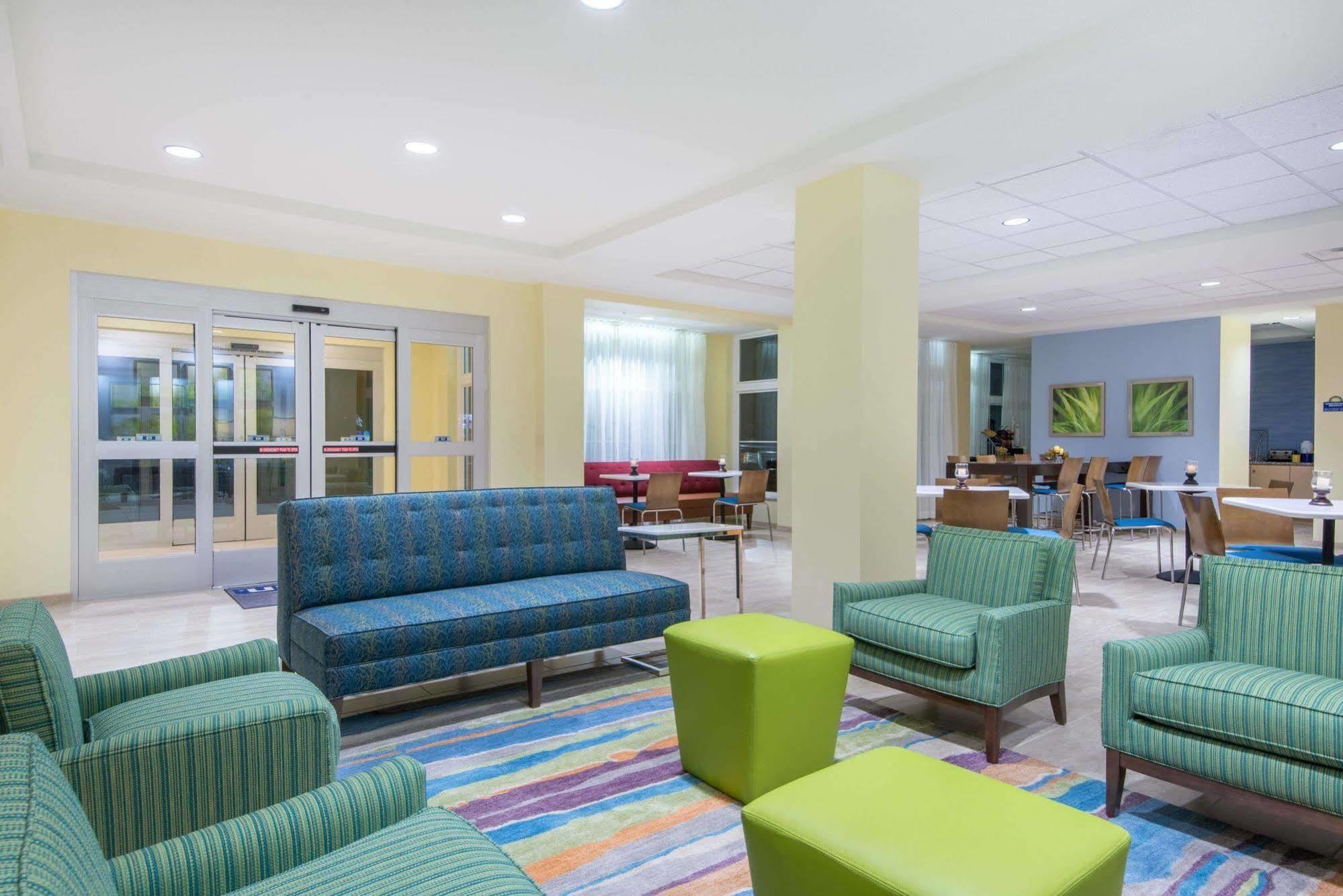 Days Inn By Wyndham Cadiz Kültér fotó